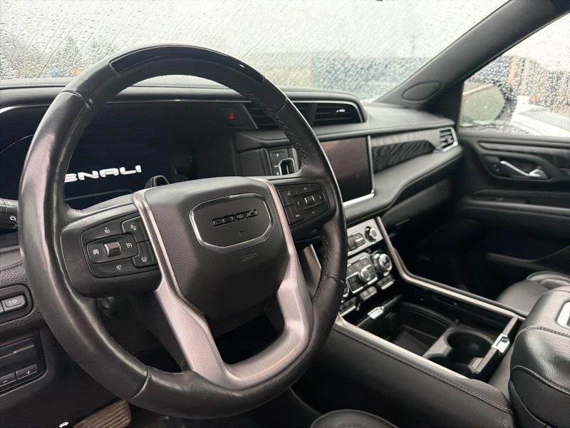 GMC Yukon Denali 4WD 2023