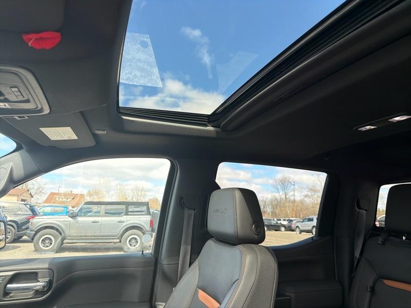 GMC Sierra 1500 Limited AT4 Crew Cab Short Box 4WD 2022