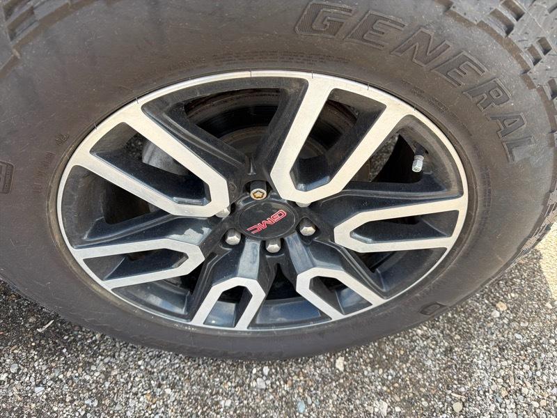 GMC Sierra 1500 Limited AT4 Crew Cab Short Box 4WD 2022