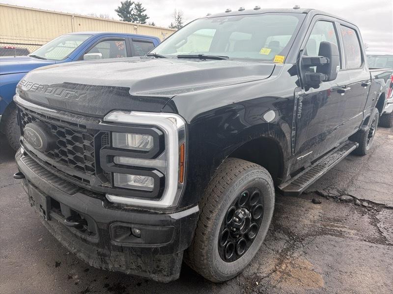 2025 Ford F-350 SD XLT Crew Cab Long Bed 4WD