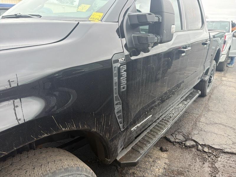 Ford F-350 SD XLT Crew Cab Long Bed 4WD 2025