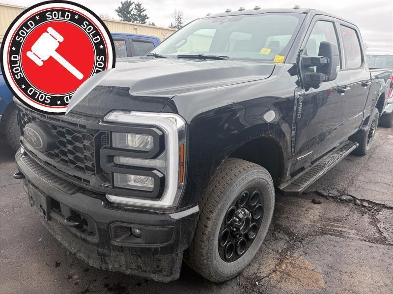 Ford F-350 SD XLT Crew Cab Long Bed 4WD 2025