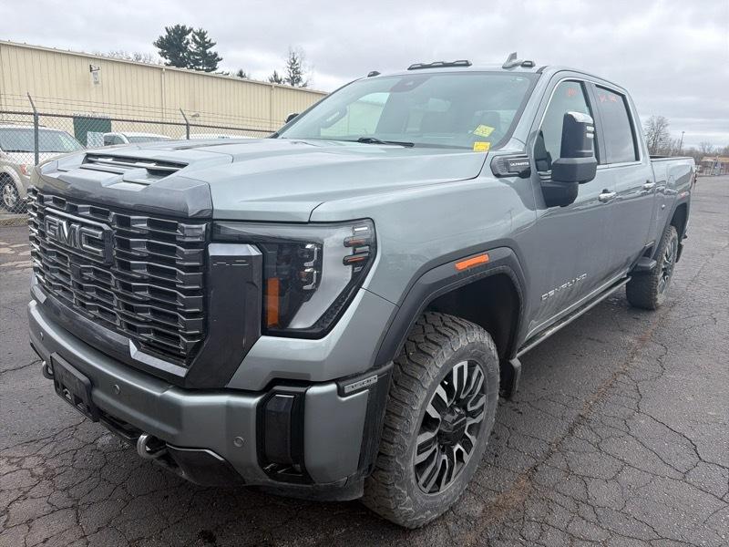 GMC Sierra 3500HD Denali Ultimate Crew Cab 4WD 2024
