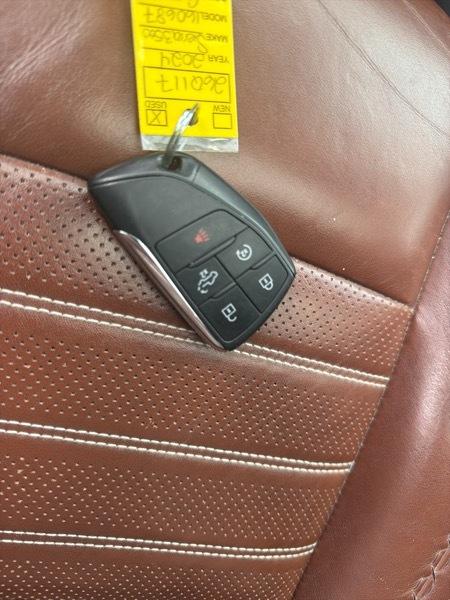 GMC Sierra 3500HD Denali Ultimate Crew Cab 4WD 2024