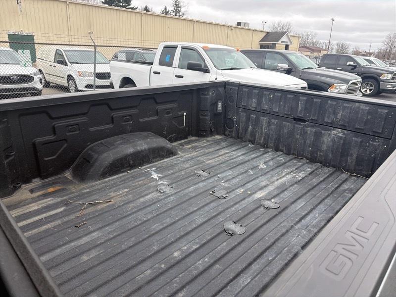 GMC Sierra 3500HD Denali Ultimate Crew Cab 4WD 2024