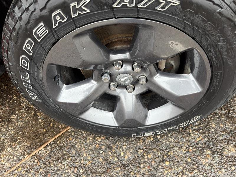 RAM 1500 Big Horn Crew Cab SWB 4WD 2021