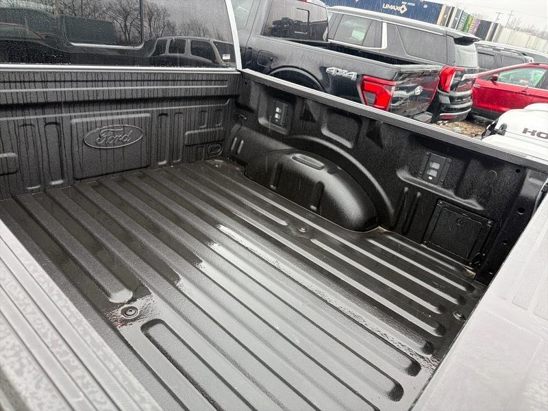 Ford F-150 Lariat SuperCrew 4WD 2025