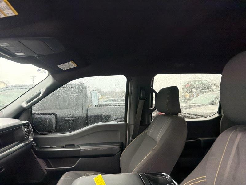 Ford F-150 STX SuperCrew 4WD 2024