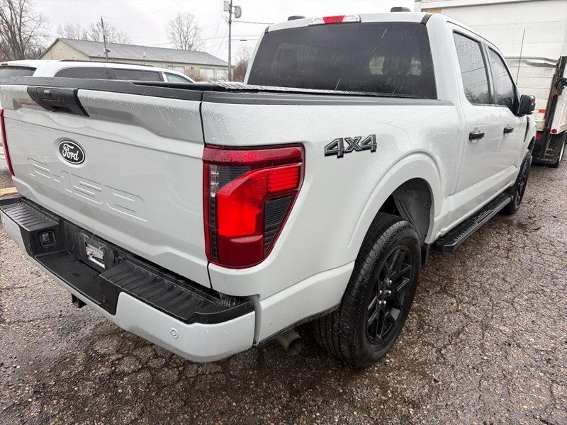 Ford F-150 STX SuperCrew 4WD 2024