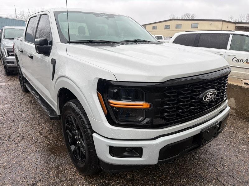 Ford F-150 STX SuperCrew 4WD 2024
