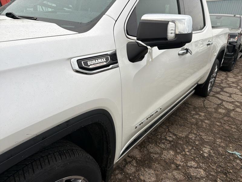 GMC Sierra 1500 Denali Crew Cab Short Box 4WD 2023