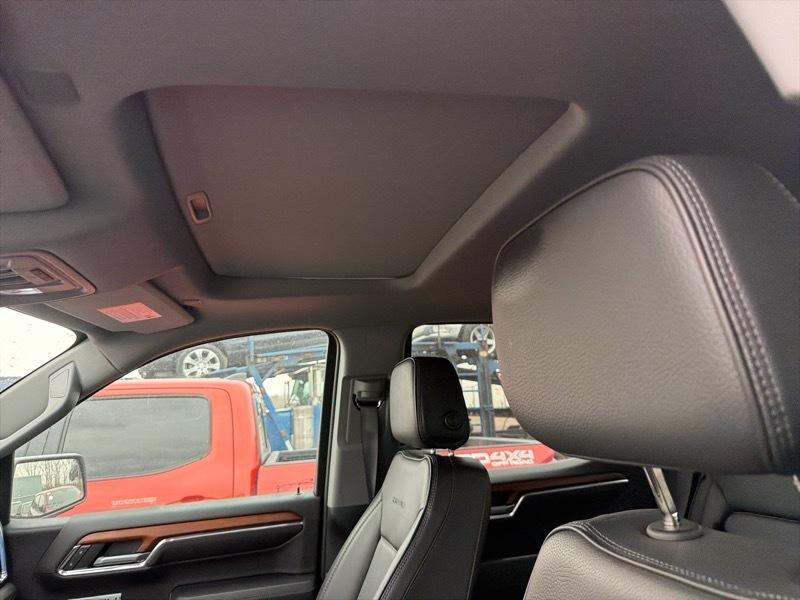 GMC Sierra 1500 Denali Crew Cab Short Box 4WD 2023