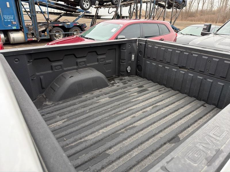 GMC Sierra 1500 Denali Crew Cab Short Box 4WD 2023