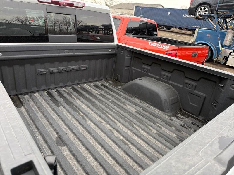 GMC Sierra 1500 Denali Crew Cab Short Box 4WD 2023
