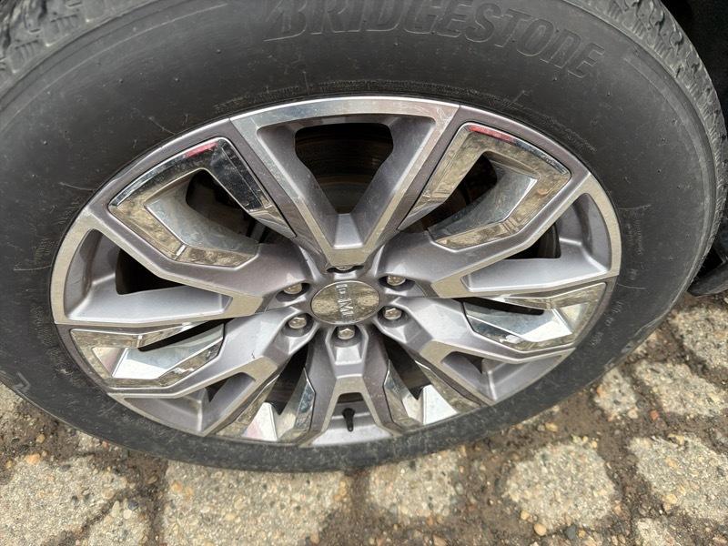 GMC Sierra 1500 Denali Crew Cab Short Box 4WD 2023