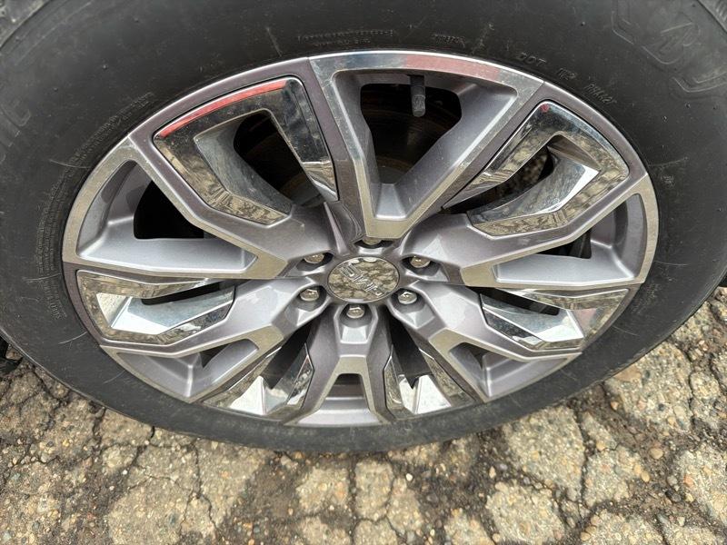 GMC Sierra 1500 Denali Crew Cab Short Box 4WD 2023