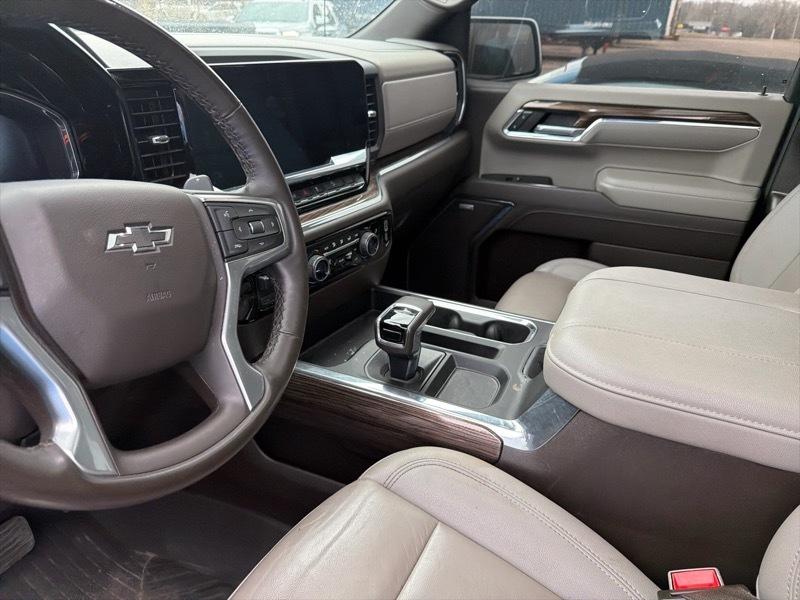 Chevrolet Silverado 1500 RST Crew Cab 4WD 2024