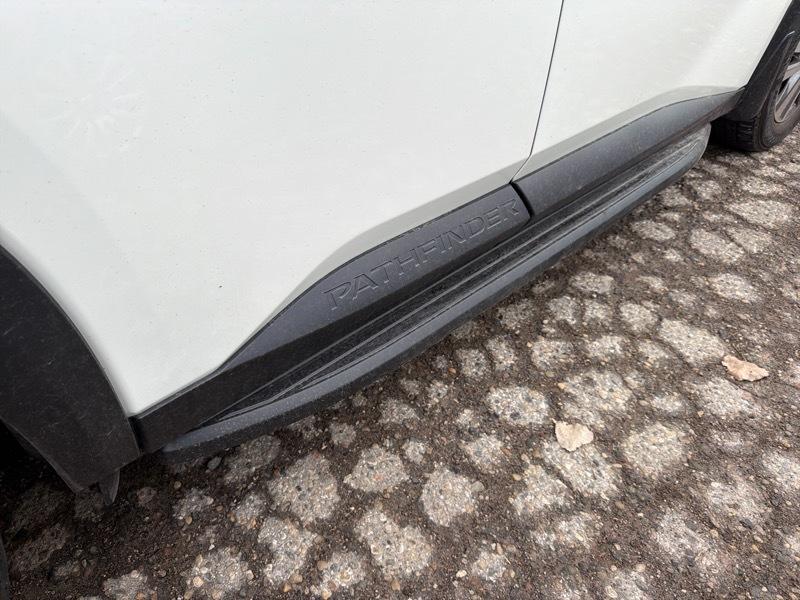 Nissan Pathfinder SL 4WD 2023