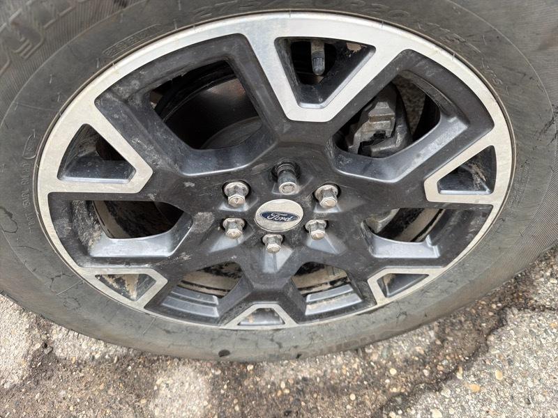 Ford F-150 STX SuperCrew 4WD 2025