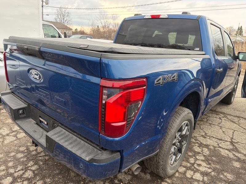 Ford F-150 STX SuperCrew 4WD 2025