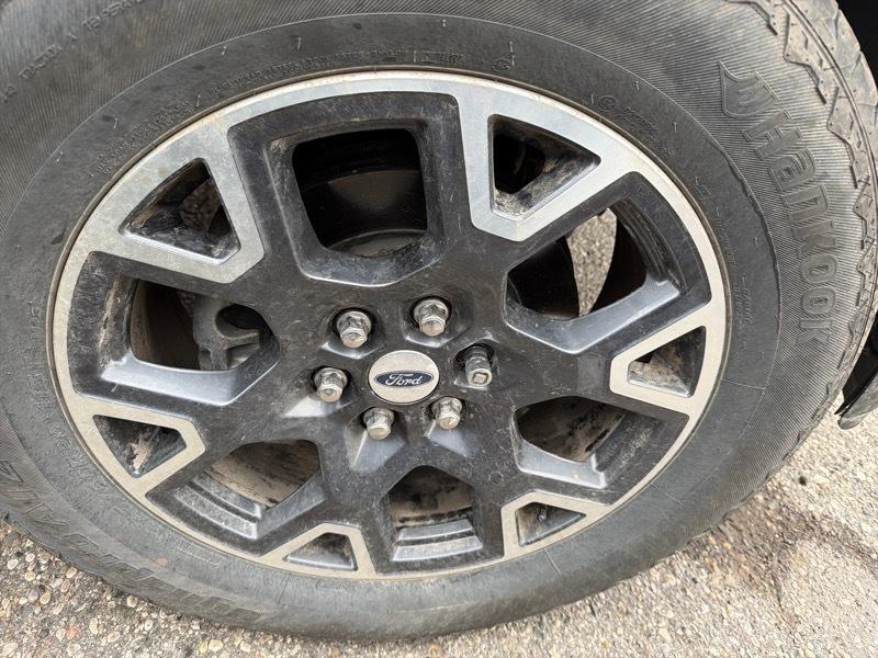 Ford F-150 STX SuperCrew 4WD 2025