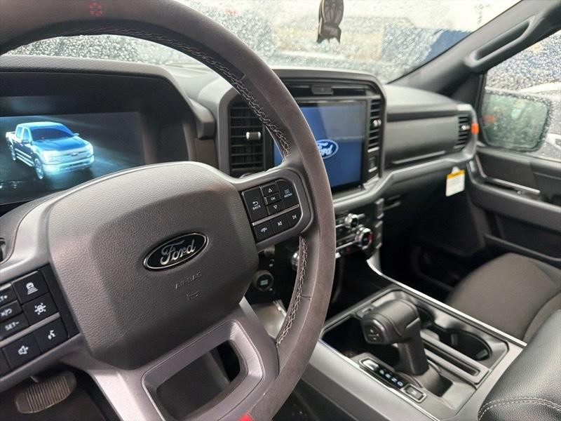 Ford F-150 XLT SuperCrew 4WD 2025