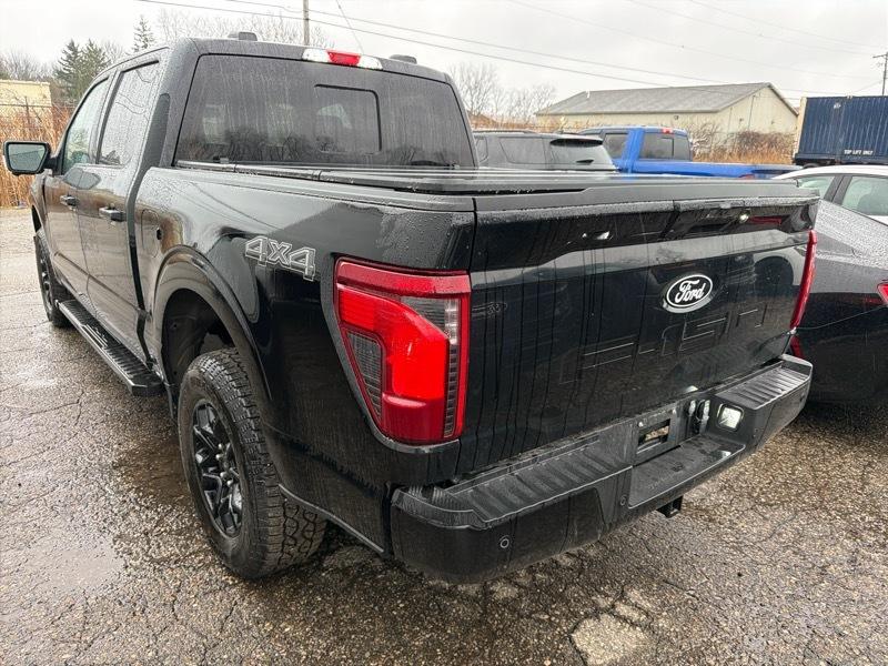 Ford F-150 XLT SuperCrew 4WD 2025