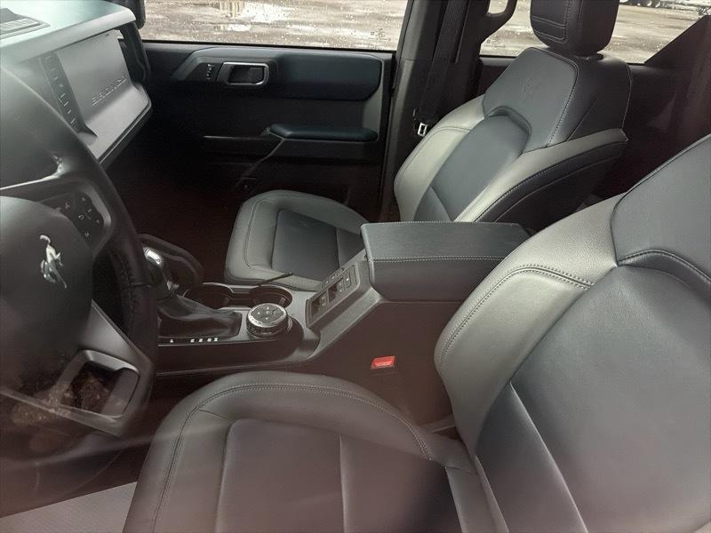 Ford Bronco Outer Banks 4-Door 2024