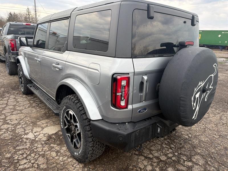 Ford Bronco Outer Banks 4-Door 2024