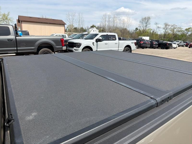 Ford F-150 STX SuperCrew 4WD 2025