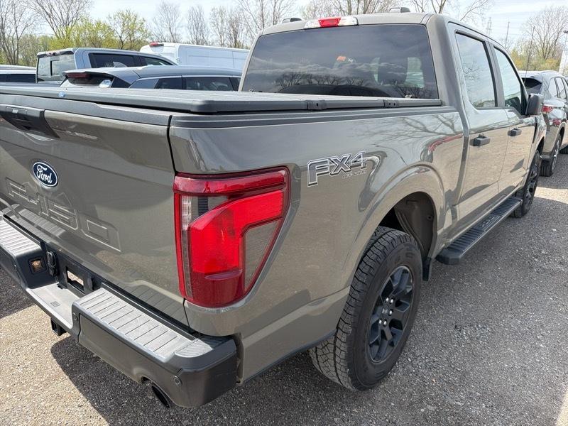 Ford F-150 STX SuperCrew 4WD 2025