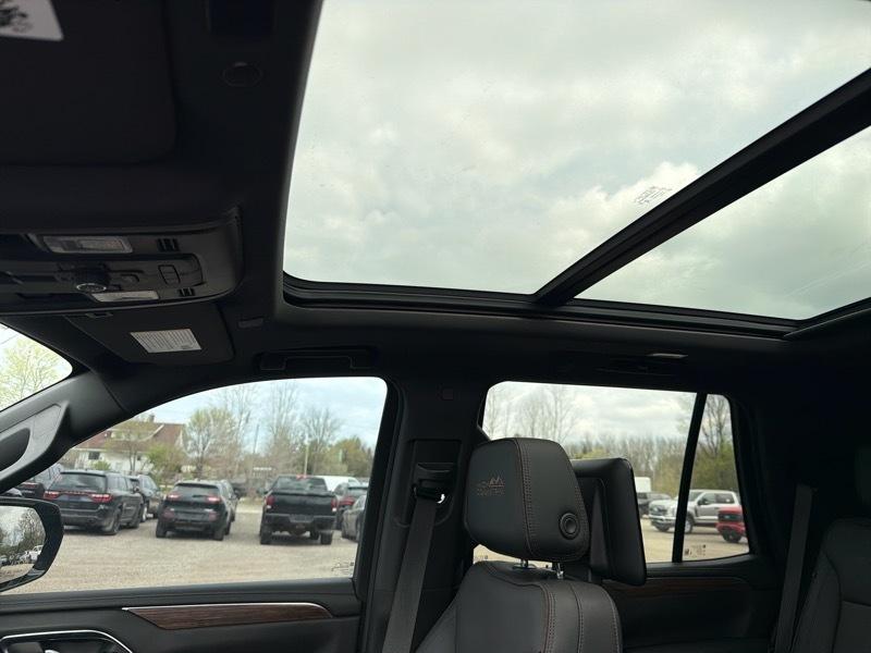 Chevrolet Tahoe High Country 4WD 2023