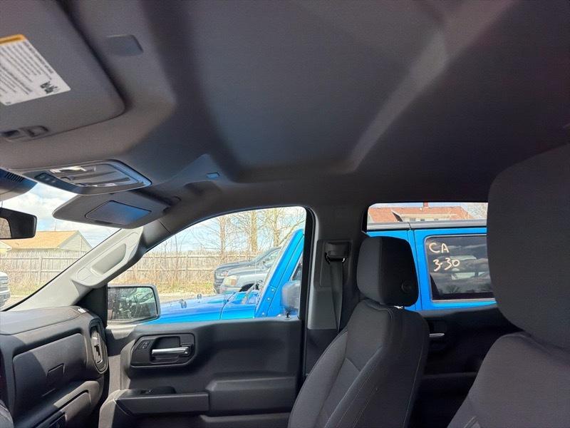 Chevrolet Silverado 1500 Custom Crew Cab 4WD 2024