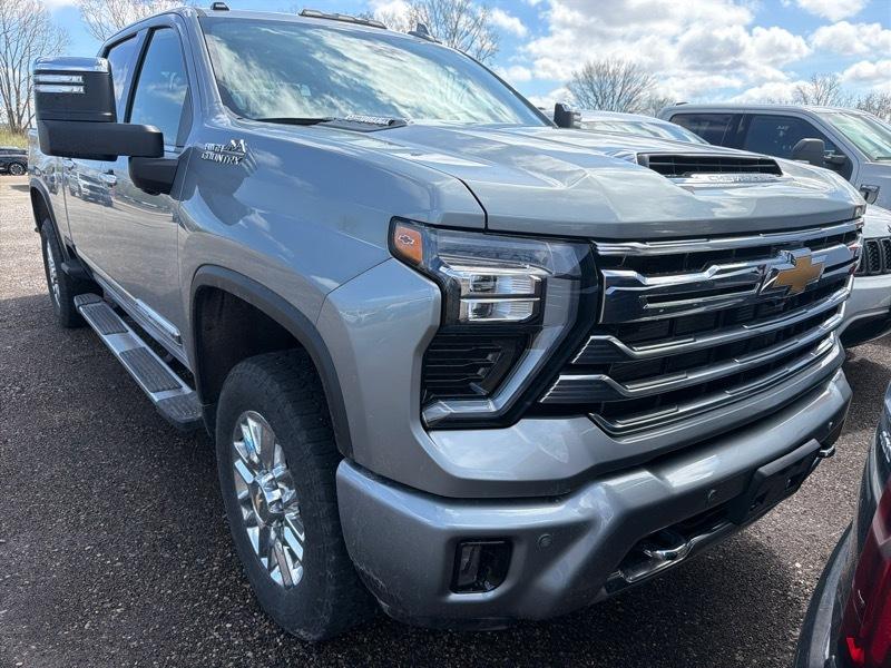 Chevrolet Silverado 2500HD High Country Crew Cab Short Box 4WD 2024