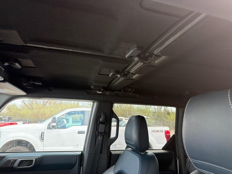 Ford Bronco Base 4-Door 2023