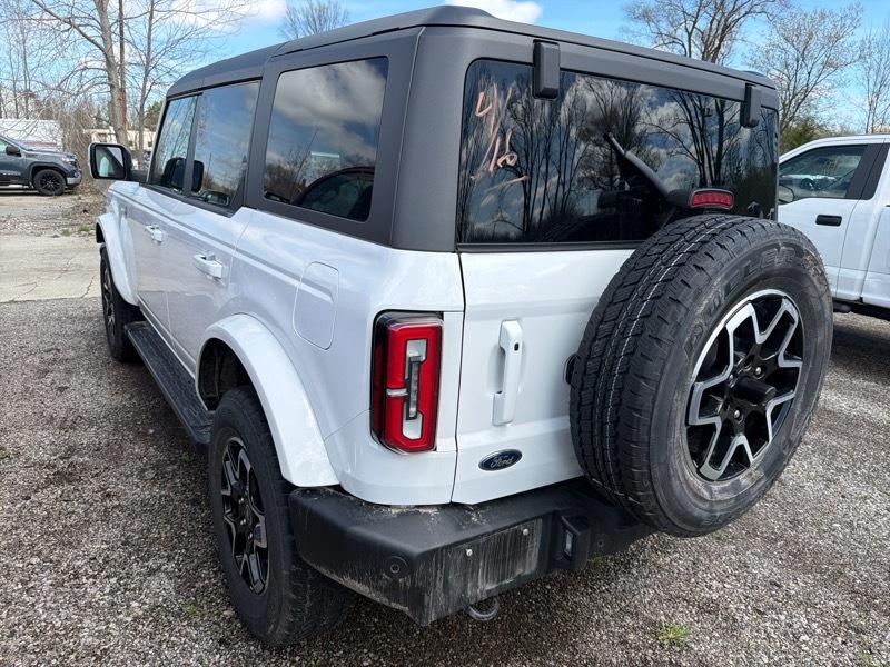 Ford Bronco Base 4-Door 2023