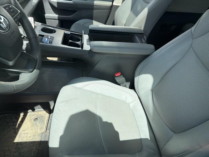 Toyota Sienna Limited 2024