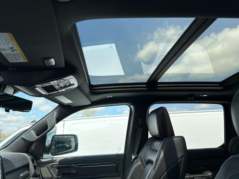 RAM 1500 Rebel Crew Cab SB 4WD 2023