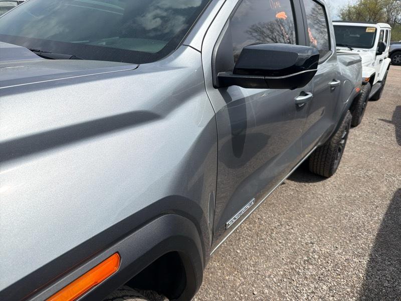 GMC Canyon Elevation Crew Cab 4WD 2025