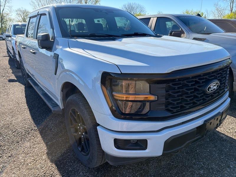 Ford F-150 STX SuperCrew 4WD 2025