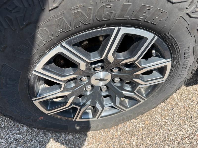 Chevrolet Colorado Z71 Crew Cab 4WD 2024