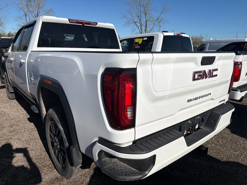 GMC Sierra 2500HD AT4 Crew Cab 4WD 2023