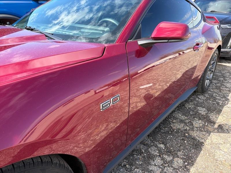 Ford Mustang GT Premium Coupe 2025