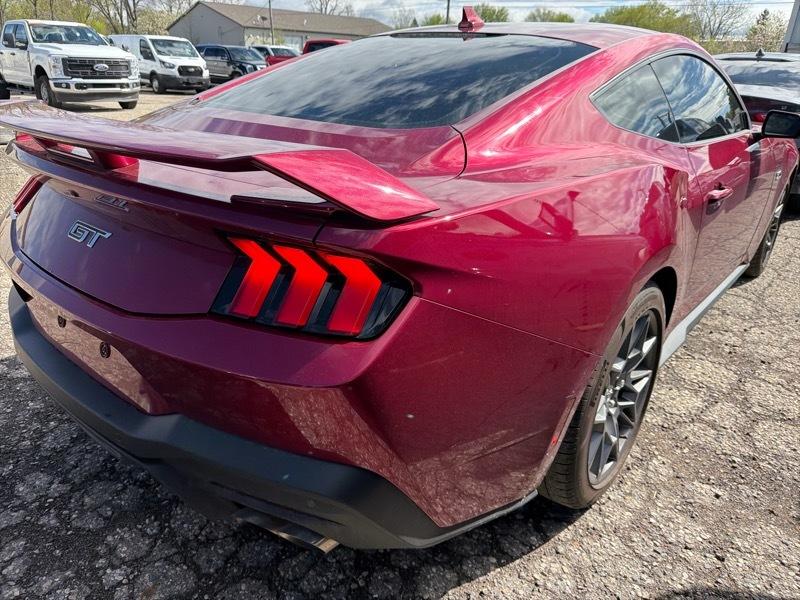 Ford Mustang GT Premium Coupe 2025
