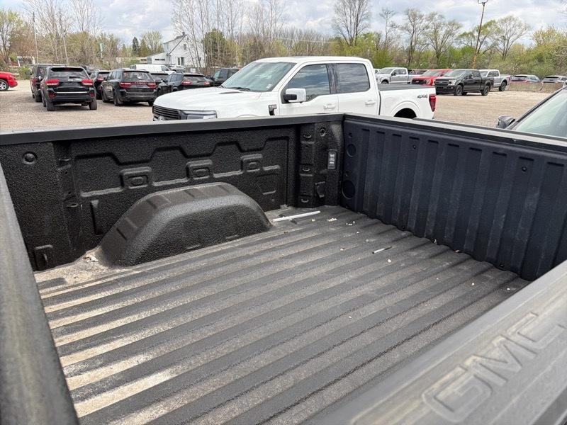 GMC Sierra 1500 Pro Crew Cab Short Box 4WD 2024