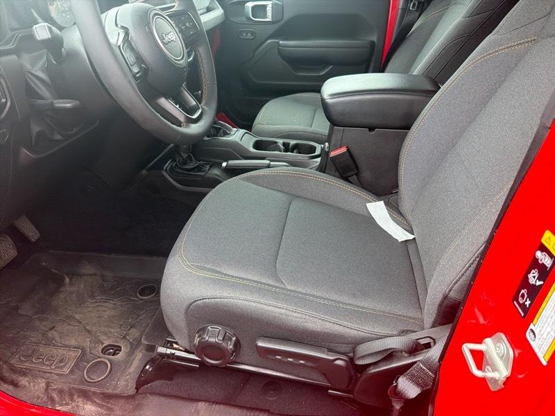 Jeep Wrangler Willys Sport 2024