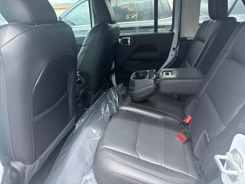 Jeep Wrangler Unlimited Sahara Altitude 2023