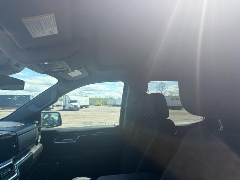 Chevrolet Silverado 1500 LT Crew Cab 4WD 2023