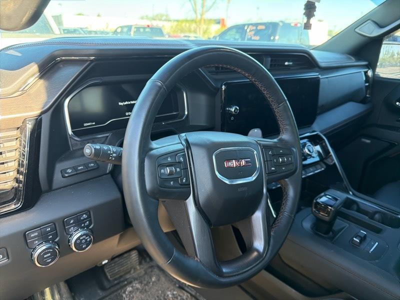 GMC Sierra 1500 AT4 Crew Cab 4WD 2024
