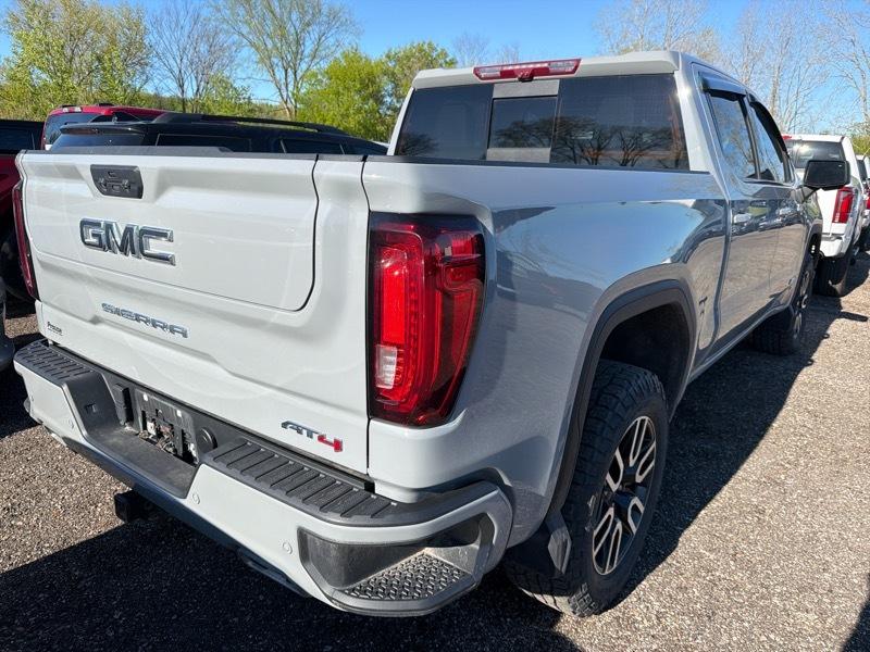 GMC Sierra 1500 AT4 Crew Cab 4WD 2024